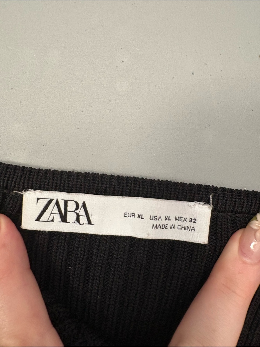 Zara Black Ribbed Square-Neck Tank - Picture 3 of 3